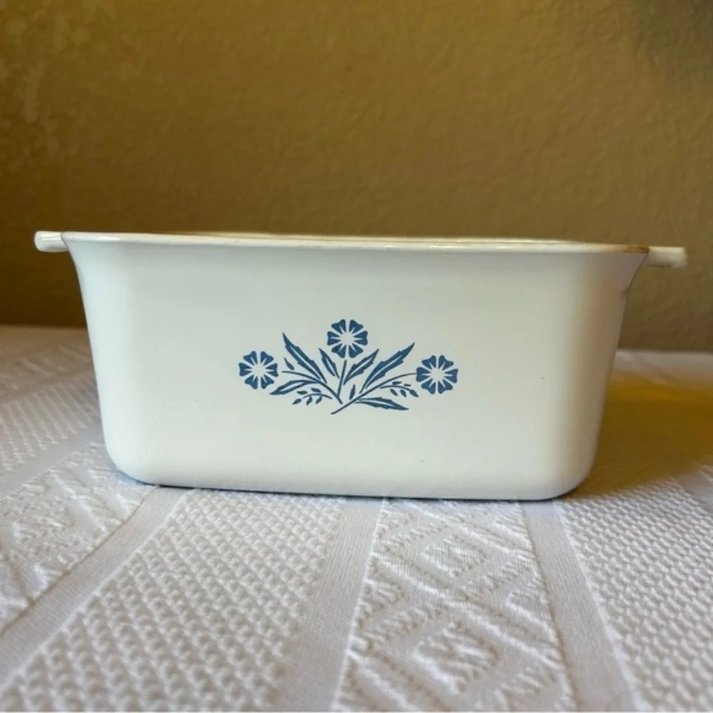 Vintage‎ Corning Ware Cornflower Stove or Microwave Cookware